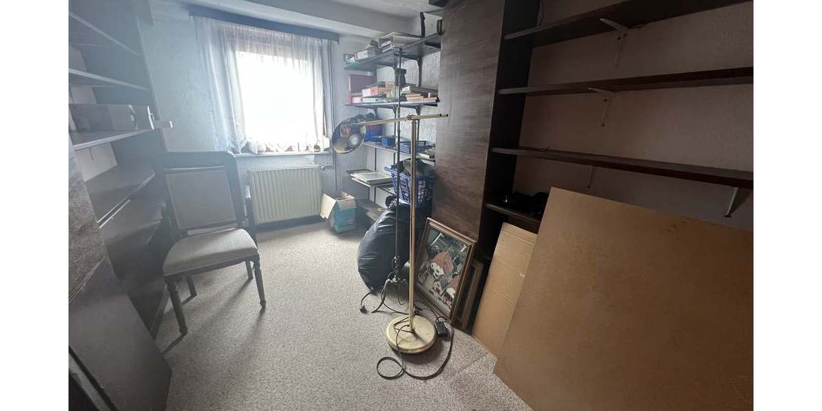 Zimmer (EG)