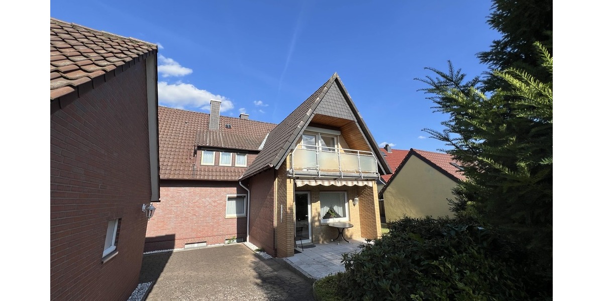 Terrasse und Loggia Gartenseite